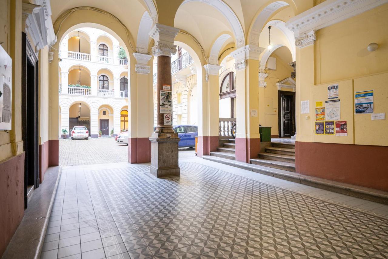 Apartments Next To The Synagogue Будапеща Екстериор снимка